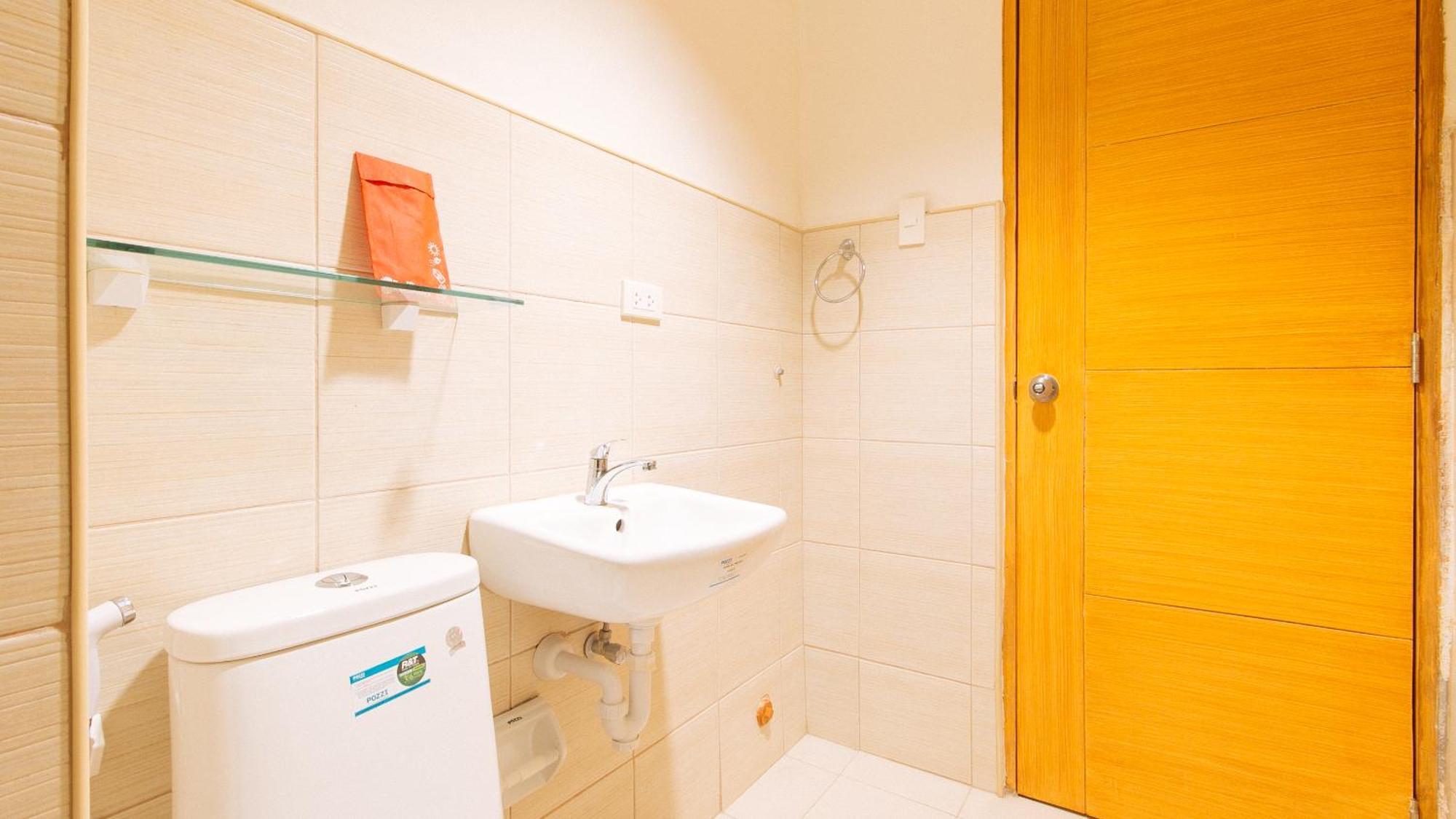 Reddoorz Plus At Alpina Heights Paranaque Paranaque City المظهر الخارجي الصورة