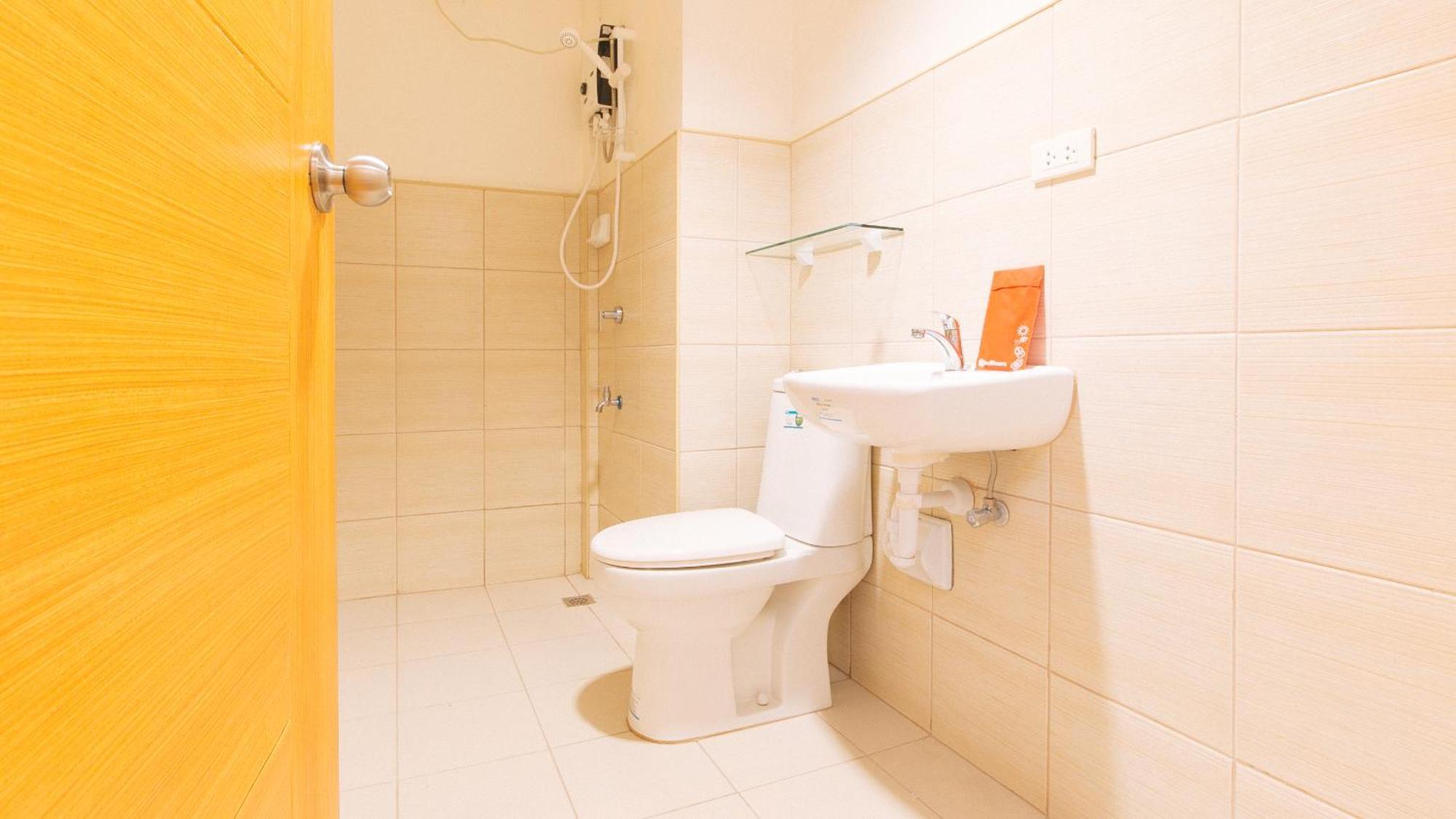 Reddoorz Plus At Alpina Heights Paranaque Paranaque City المظهر الخارجي الصورة