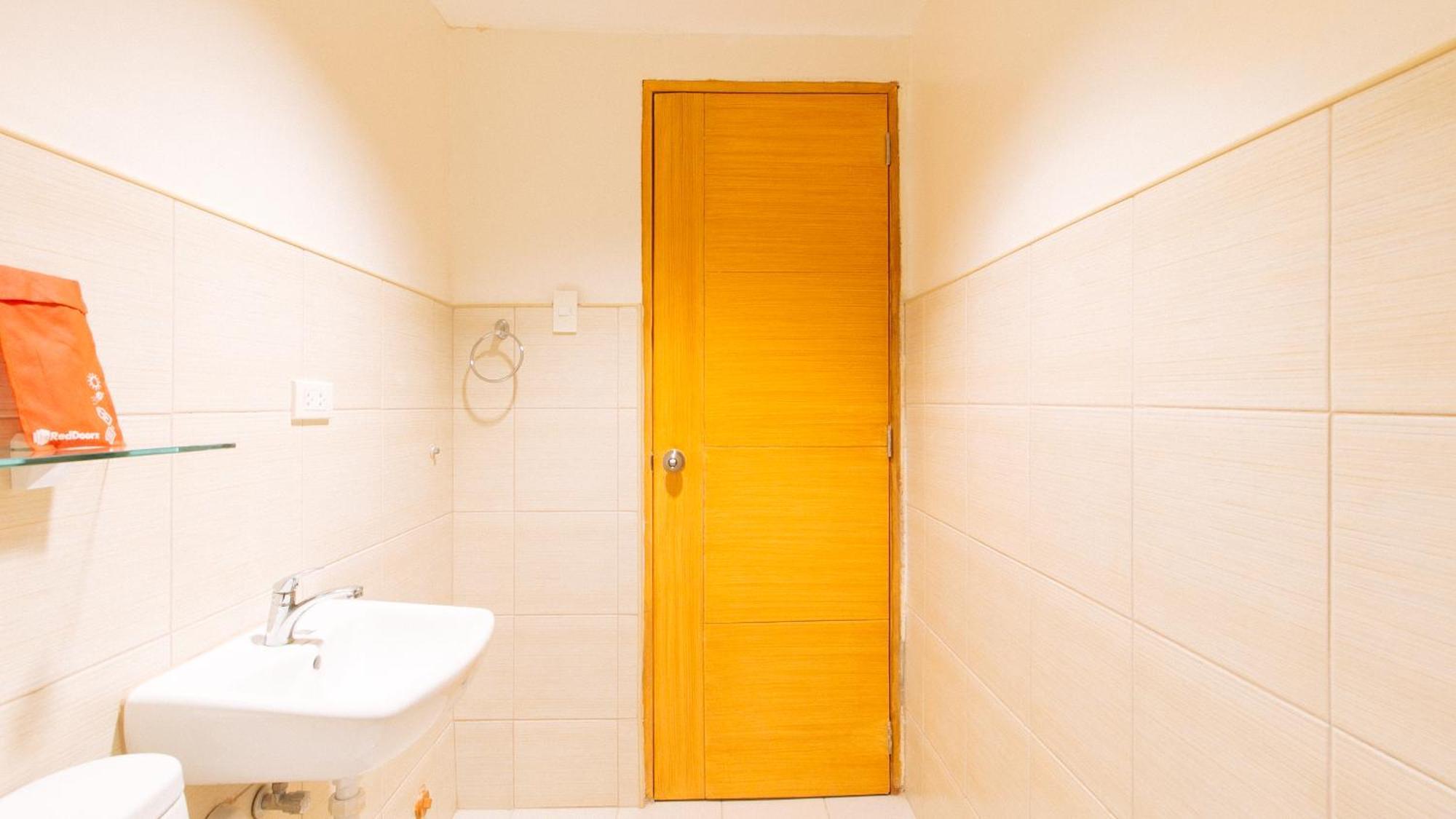 Reddoorz Plus At Alpina Heights Paranaque Paranaque City المظهر الخارجي الصورة