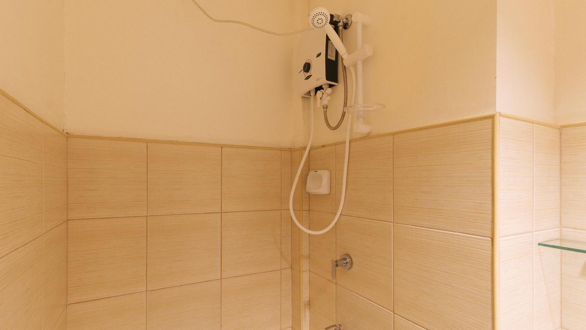 Reddoorz Plus At Alpina Heights Paranaque Paranaque City المظهر الخارجي الصورة