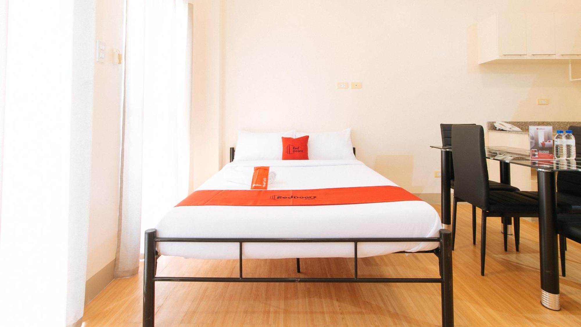 Reddoorz Plus At Alpina Heights Paranaque Paranaque City المظهر الخارجي الصورة