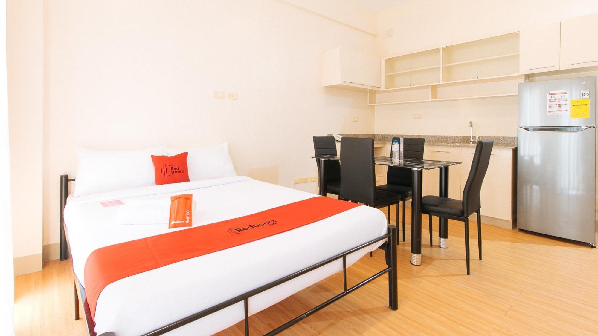 Reddoorz Plus At Alpina Heights Paranaque Paranaque City المظهر الخارجي الصورة