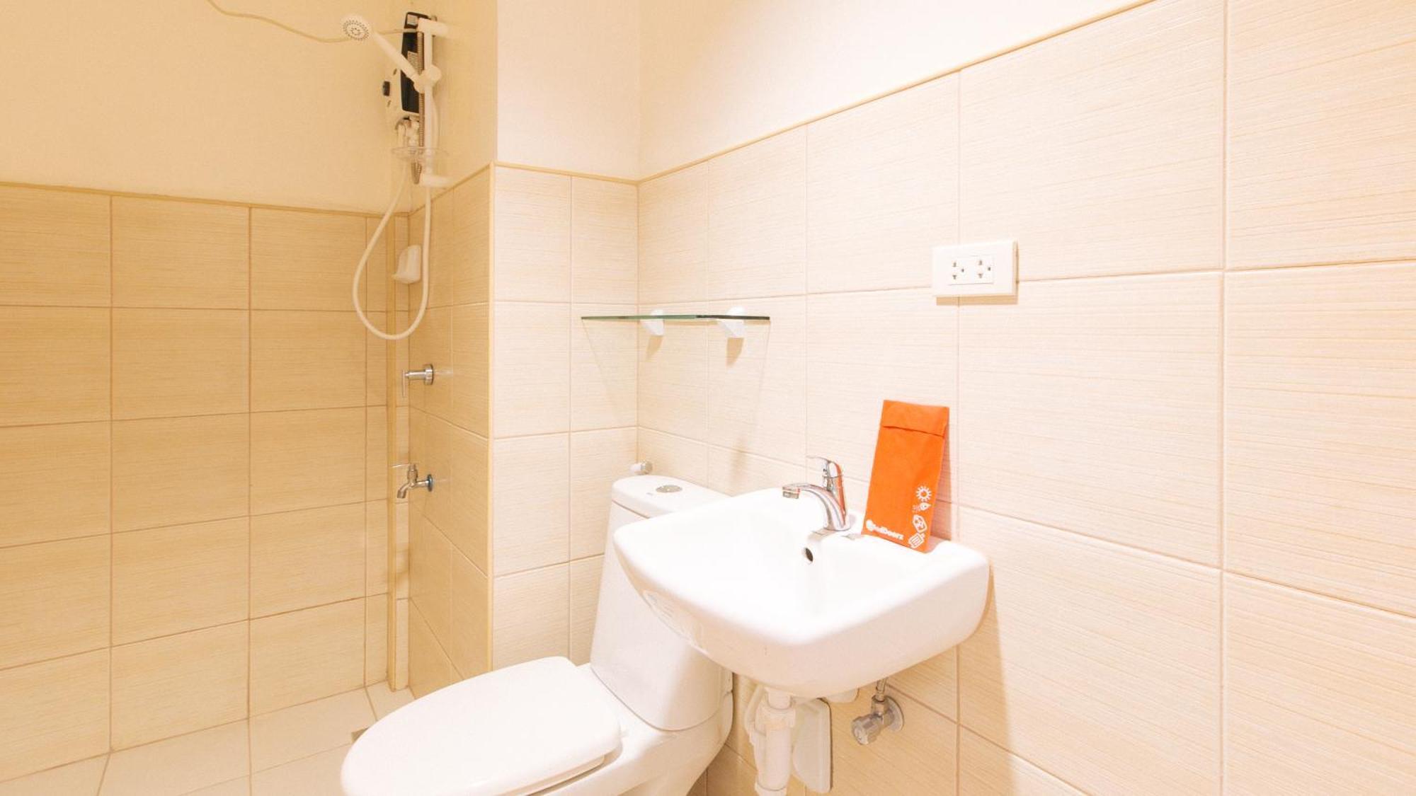 Reddoorz Plus At Alpina Heights Paranaque Paranaque City المظهر الخارجي الصورة