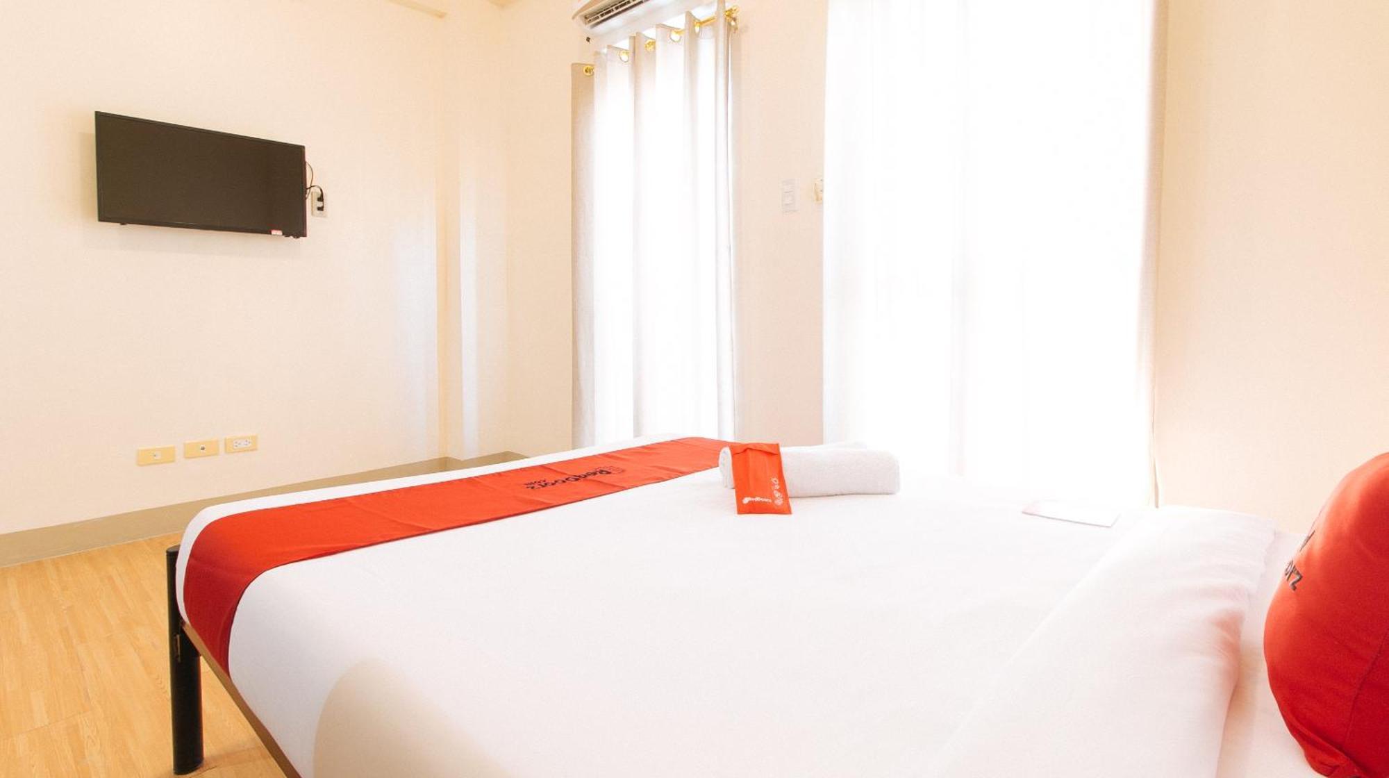 Reddoorz Plus At Alpina Heights Paranaque Paranaque City المظهر الخارجي الصورة