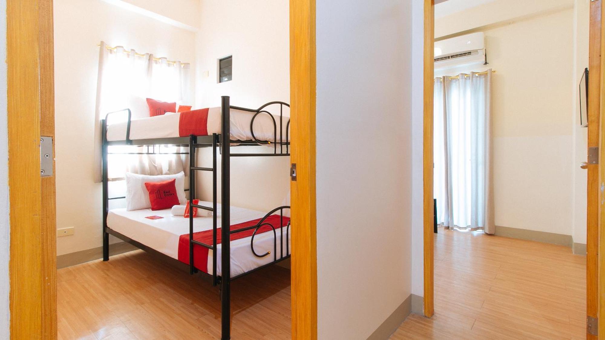Reddoorz Plus At Alpina Heights Paranaque Paranaque City المظهر الخارجي الصورة