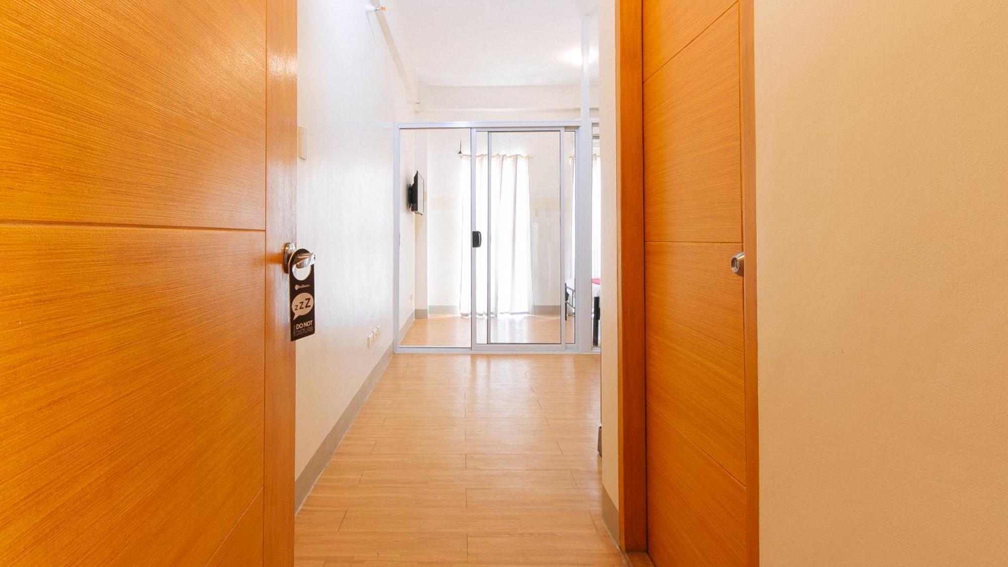 Reddoorz Plus At Alpina Heights Paranaque Paranaque City المظهر الخارجي الصورة