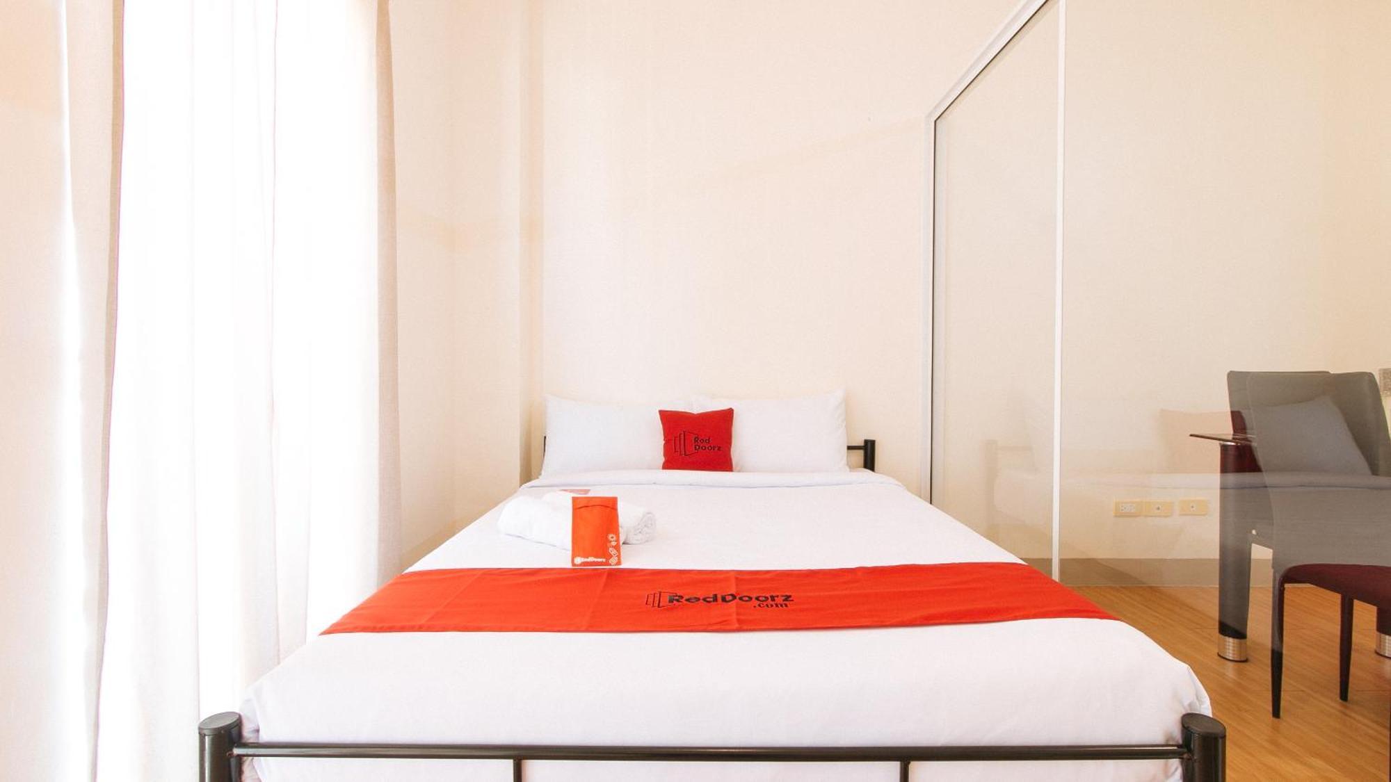 Reddoorz Plus At Alpina Heights Paranaque Paranaque City المظهر الخارجي الصورة