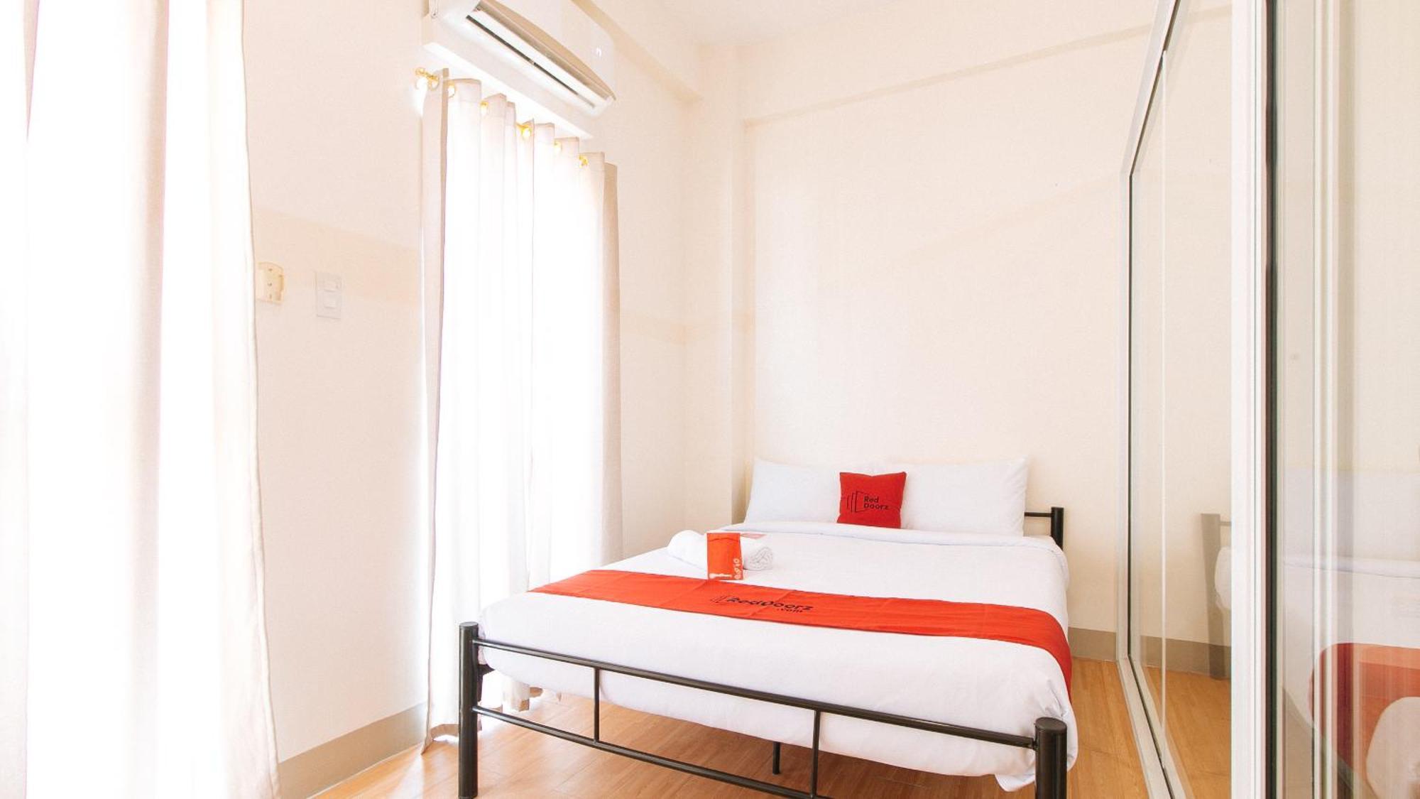 Reddoorz Plus At Alpina Heights Paranaque Paranaque City المظهر الخارجي الصورة