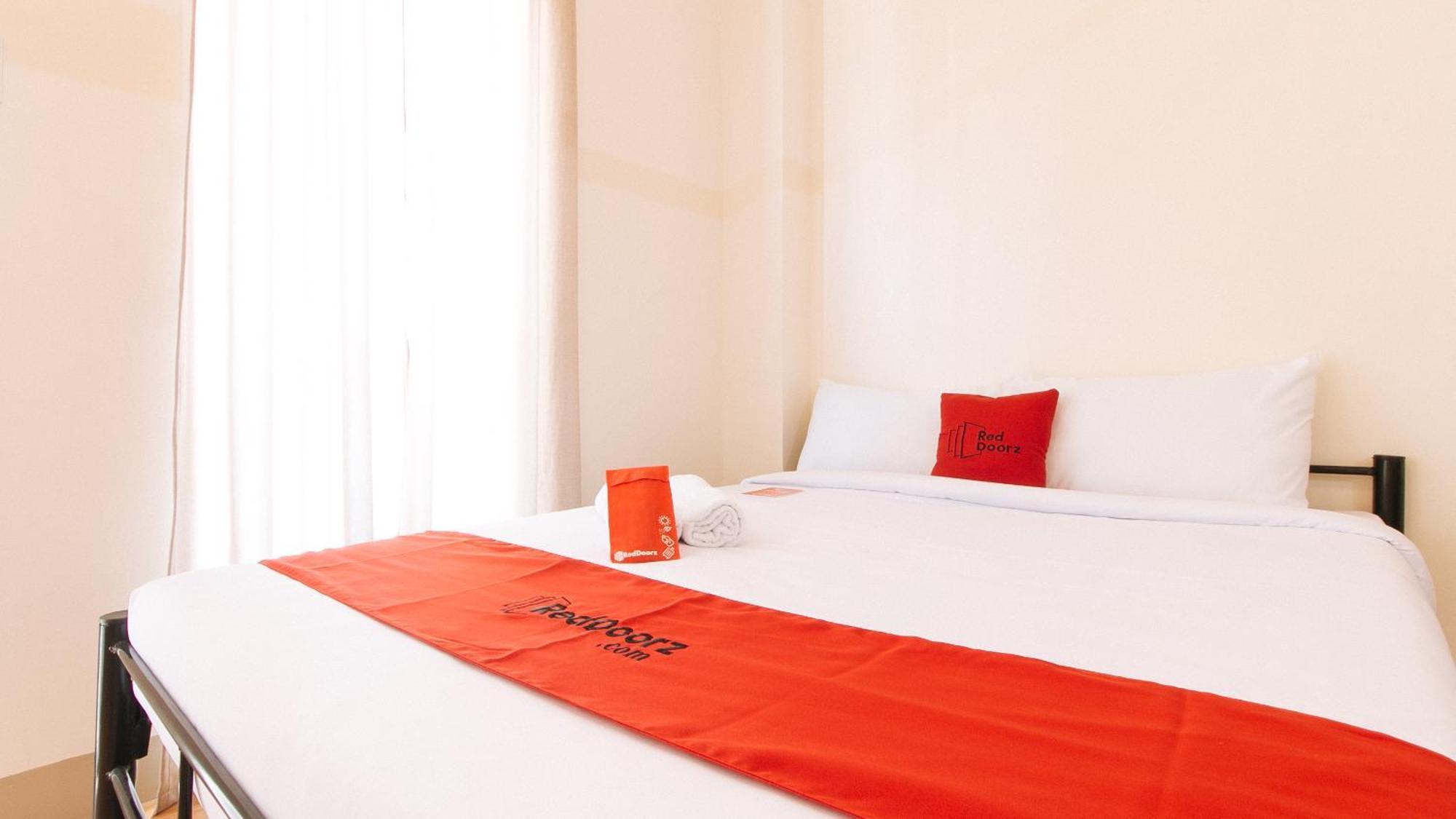 Reddoorz Plus At Alpina Heights Paranaque Paranaque City المظهر الخارجي الصورة