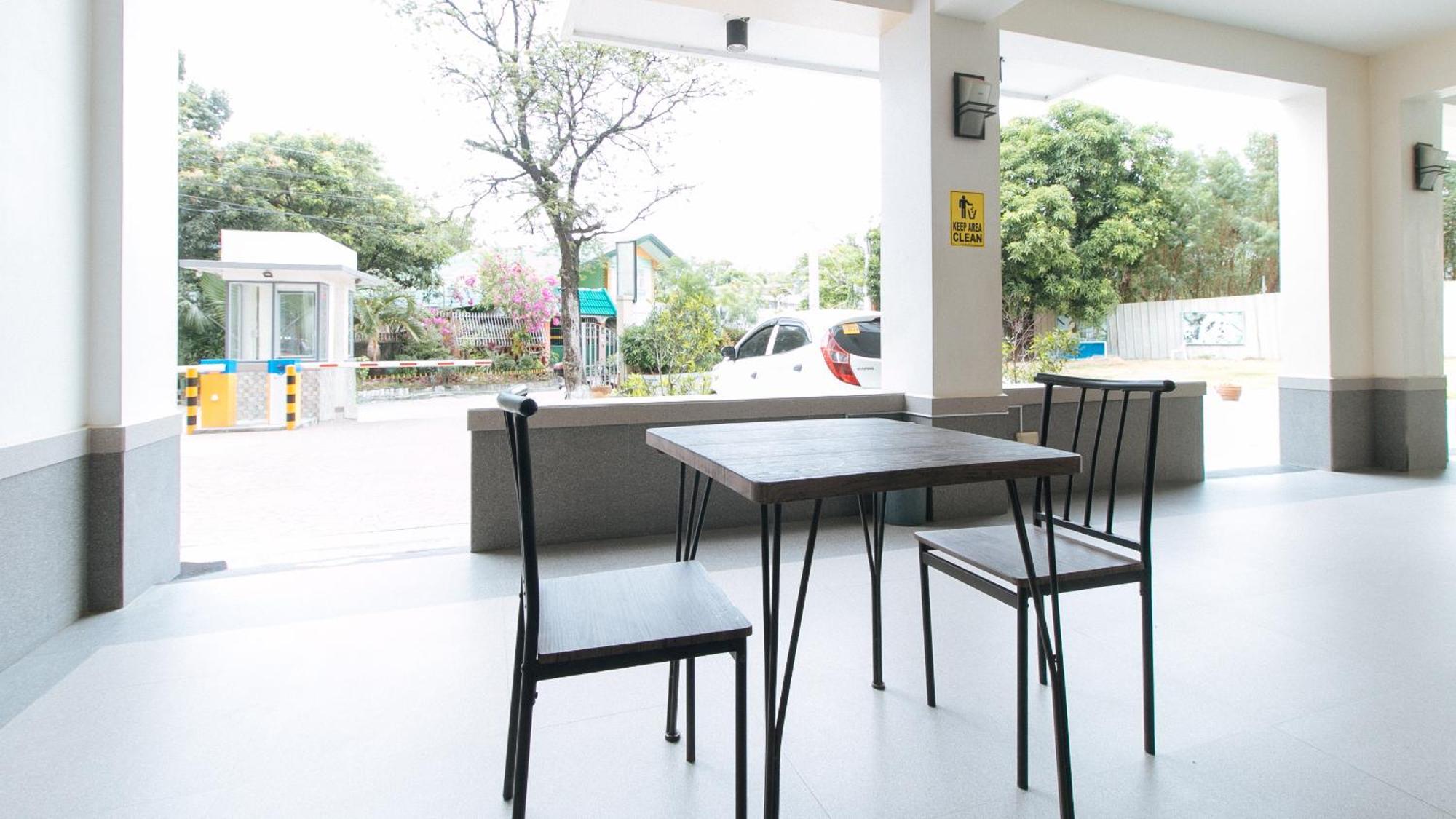 Reddoorz Plus At Alpina Heights Paranaque Paranaque City المظهر الخارجي الصورة