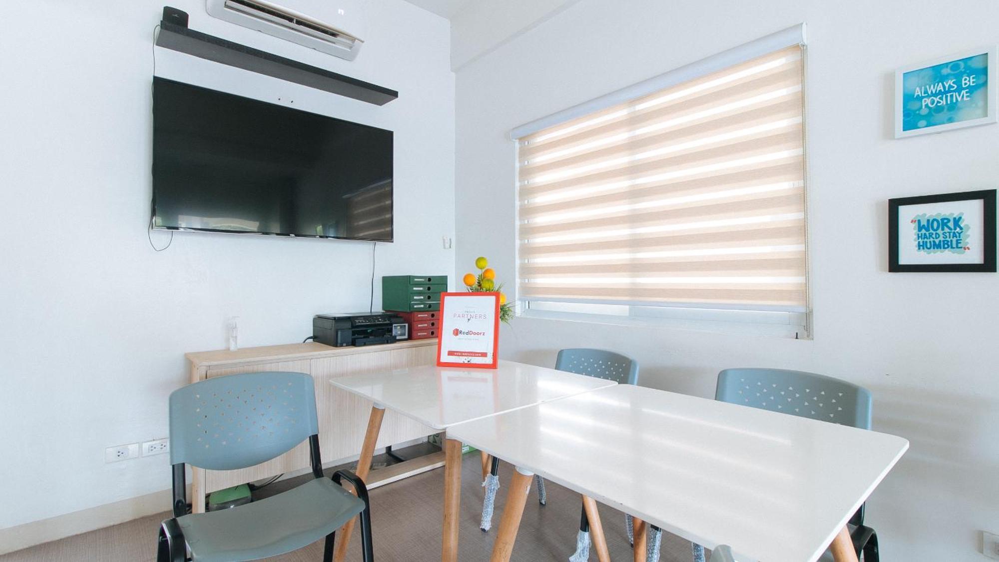 Reddoorz Plus At Alpina Heights Paranaque Paranaque City المظهر الخارجي الصورة