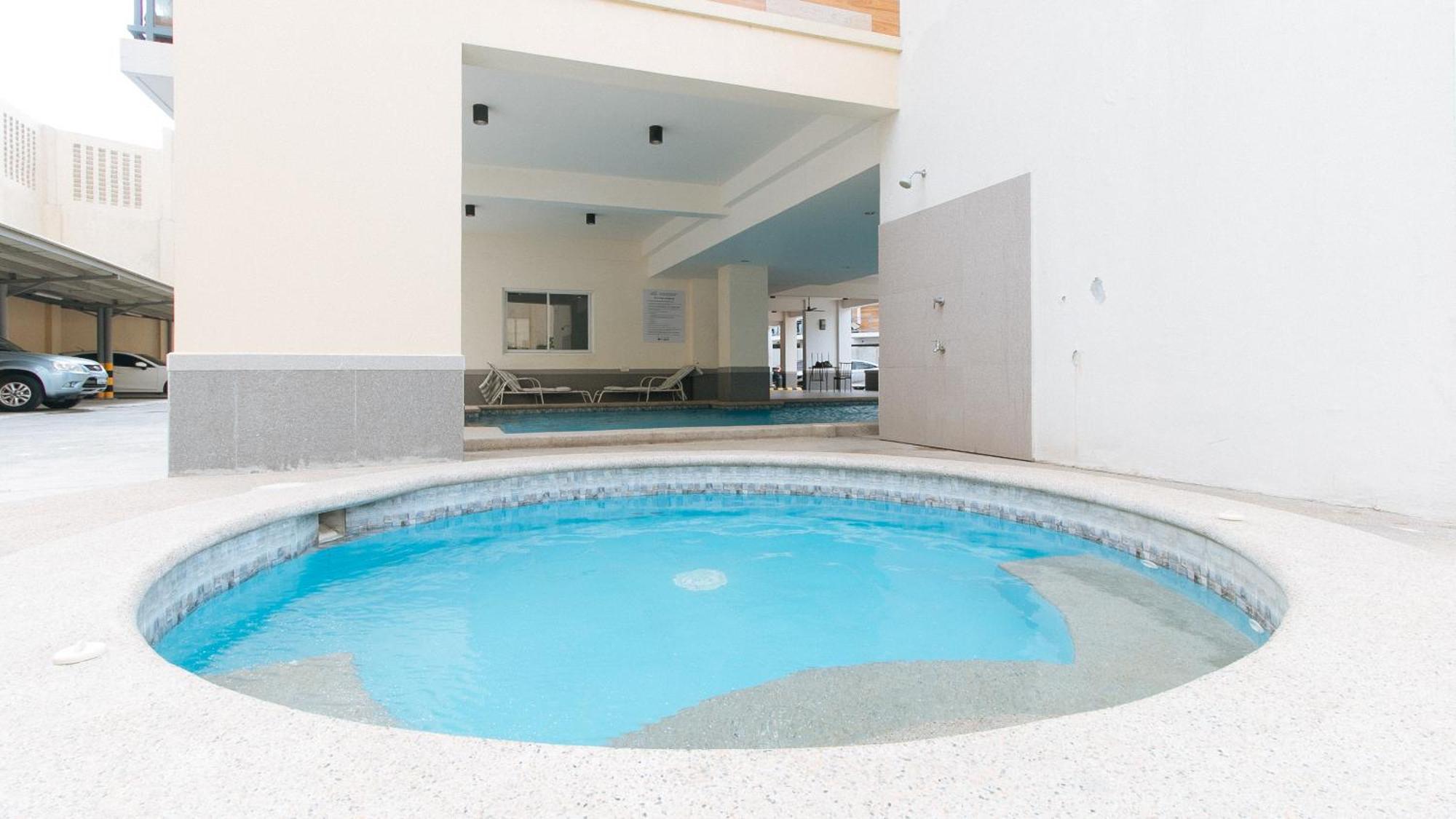Reddoorz Plus At Alpina Heights Paranaque Paranaque City المظهر الخارجي الصورة